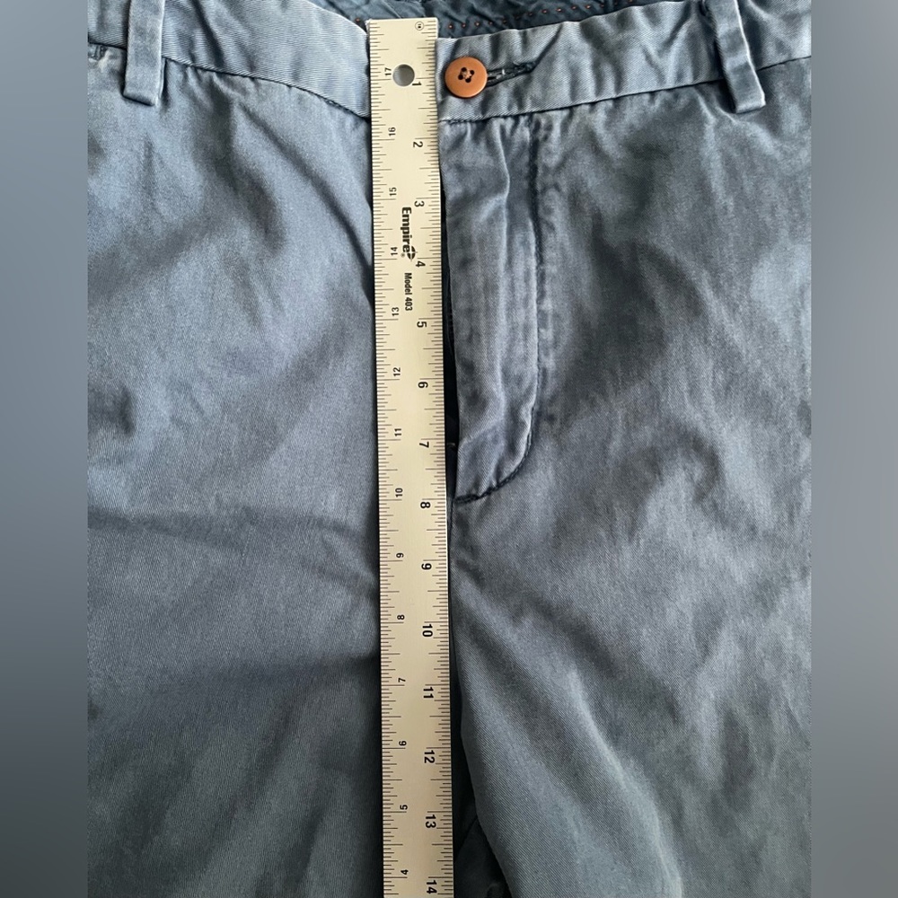 Tommy Bahama Shorts Mens Size42 Blue
Cotton Stretch Regular High-Rise Fit
Chino